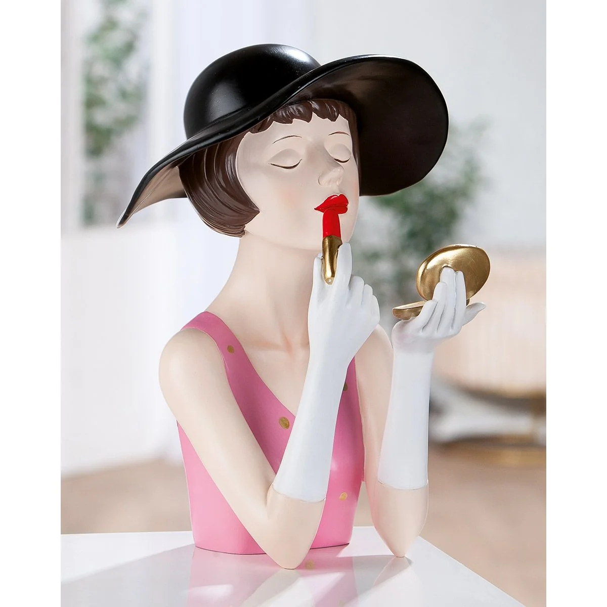 Figur Lady Amélie – elegante Damenfigur mit Lippenstift und Spiegel – Bild 3