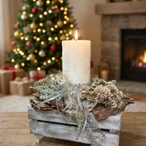 Adventsgesteck Holzkiste mit Kerze – fertig weihnachtlich dekoriert
