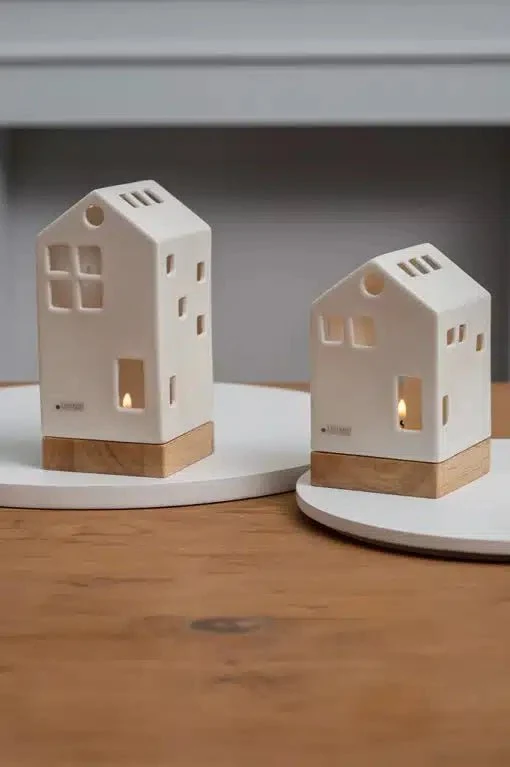 Tiziano Teelicht Haus Oslo auf Holzbase weiß-creme